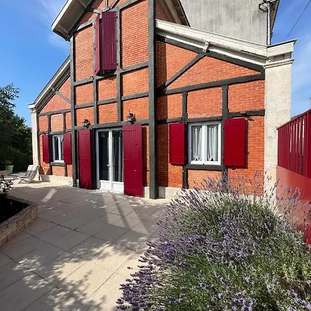 La Petite Angerienne Tatil Evi Saint-Jean-dʼAngély